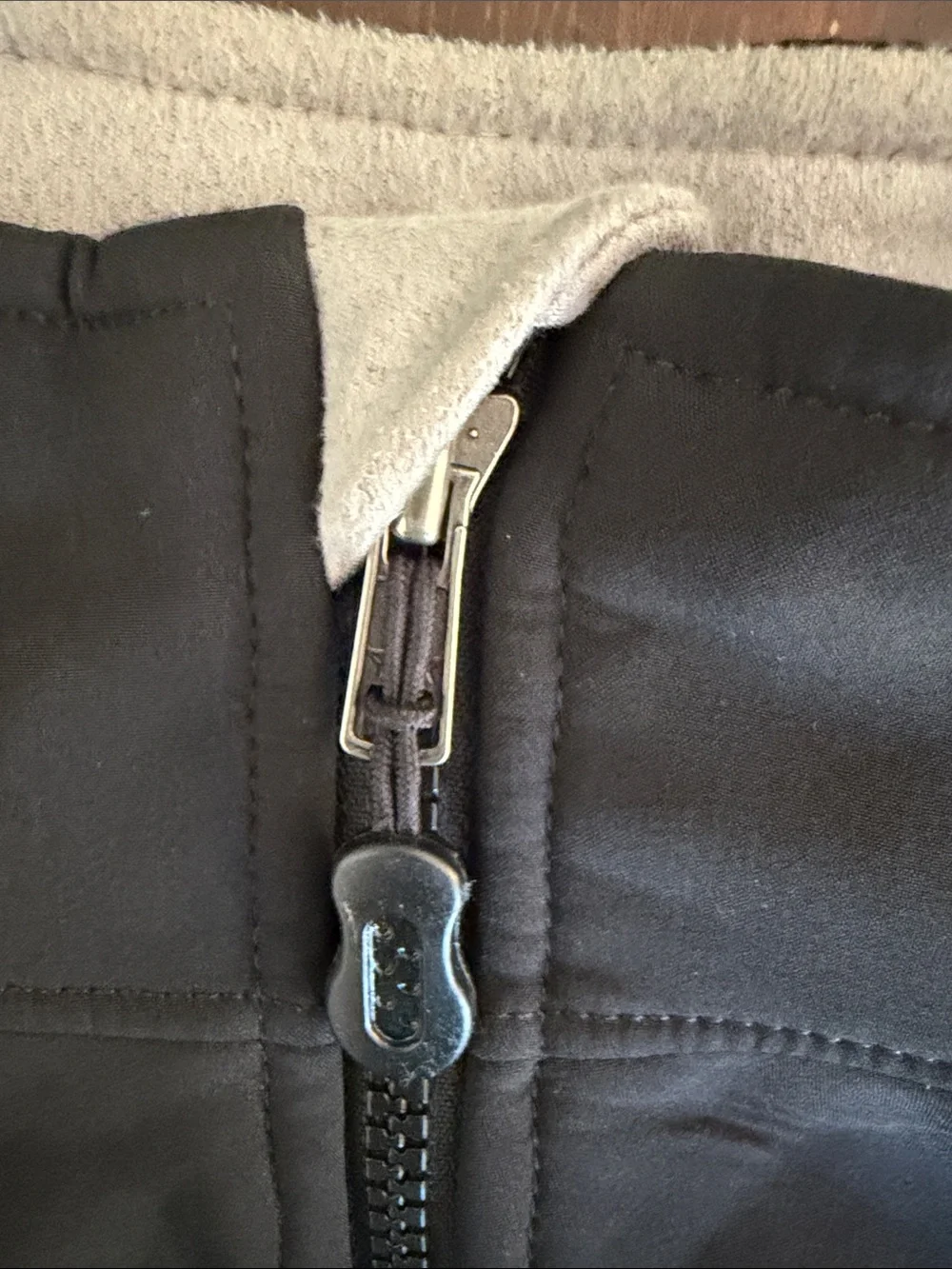 Patagonia Men's Two-Tone Black and Gray Softshell Jacket